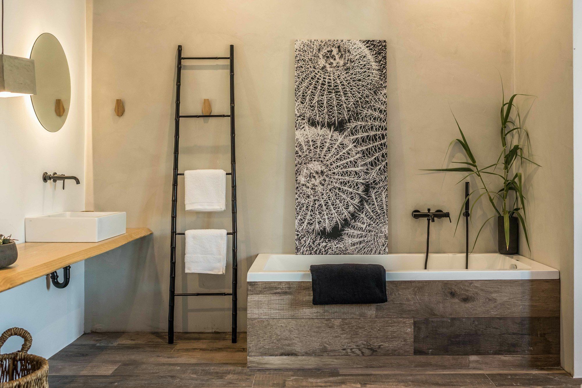 Black Cactus Apartment Agios Ioannis Diakoftis